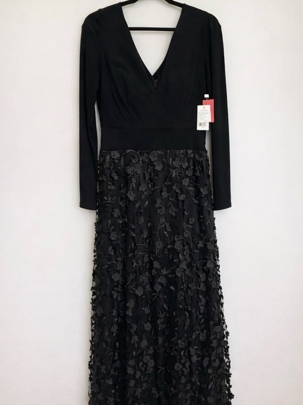 Xscape Black Long-Sleeve V-Neck Appliqué Gown